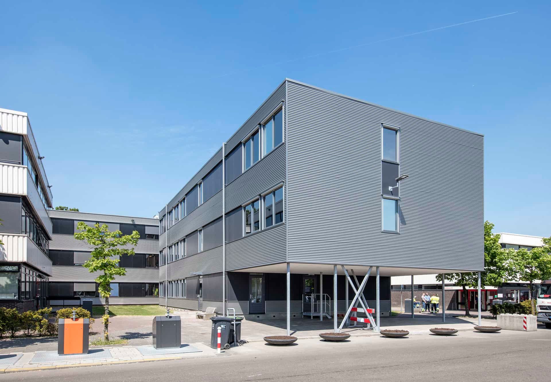 De zijkant van Stadkantoor gemeente Utrecht