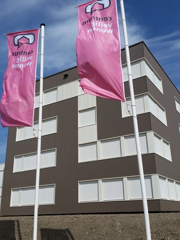 Het semipermanente kantoor in Appingedam van Centrum Veilig Wonen van dichtbij