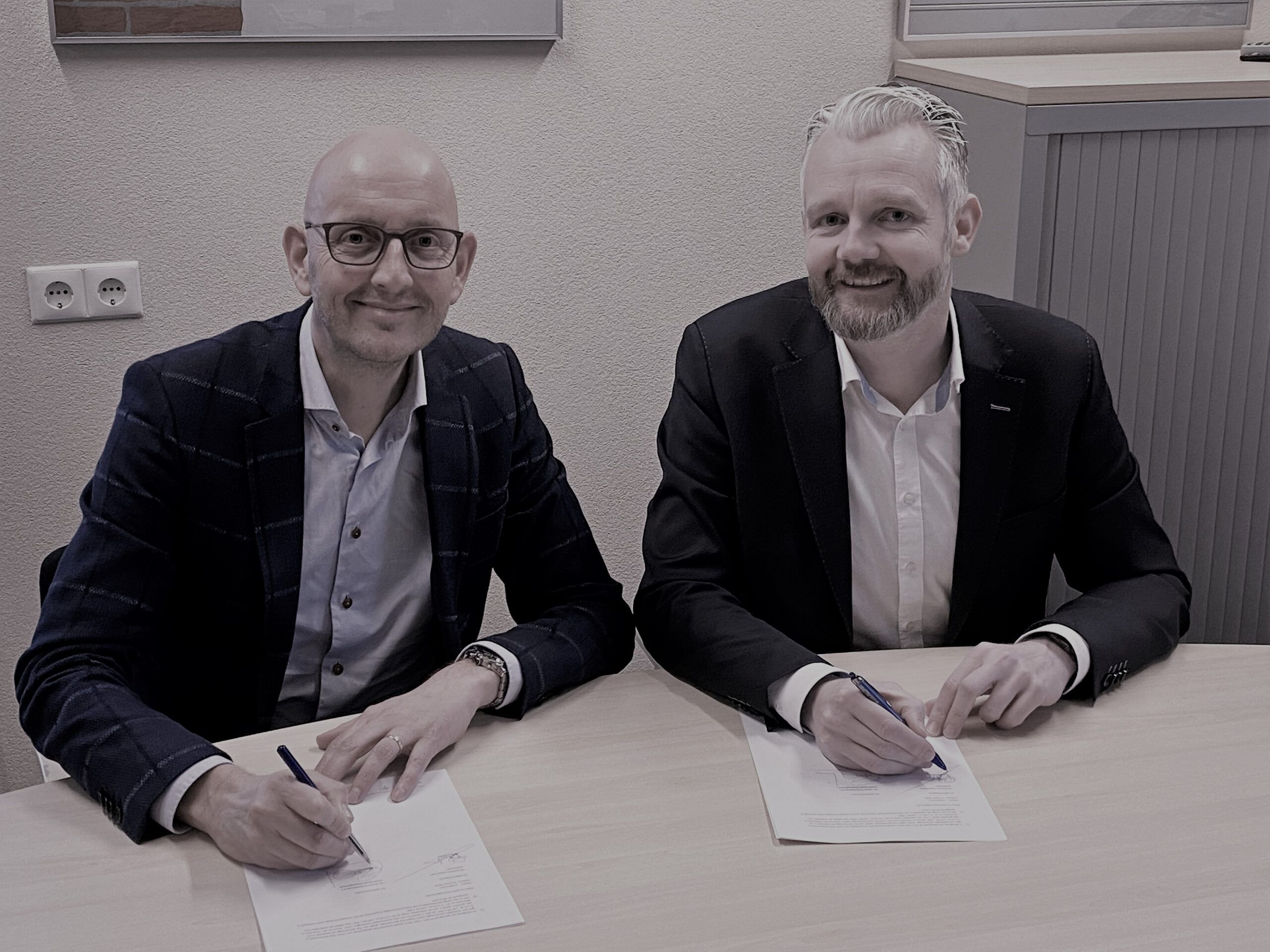 Ondertekening aannemingsovereenkomst OBS De Zandplaat