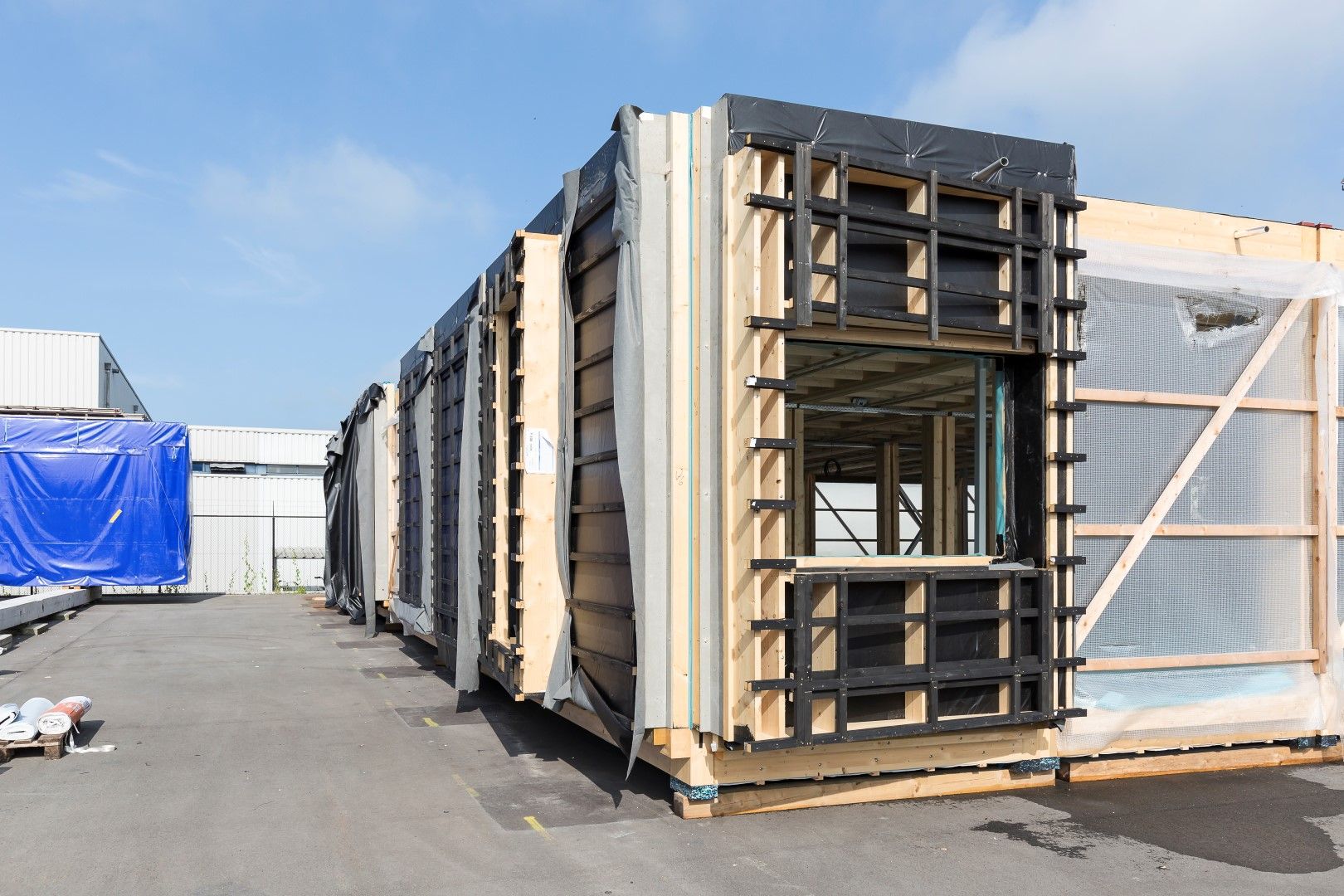 Houten module in aanbouw