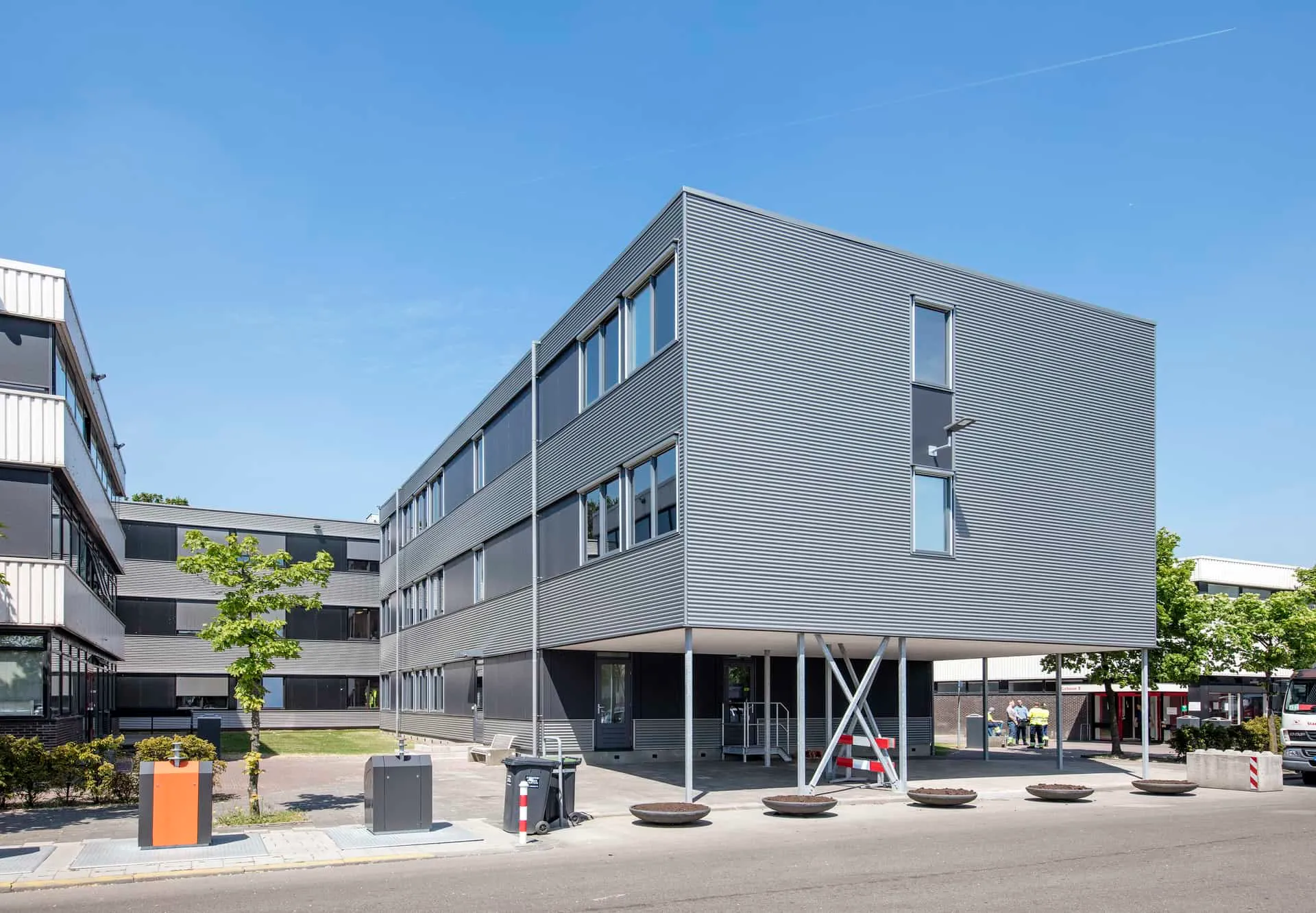 De zijkant van Stadkantoor gemeente Utrecht